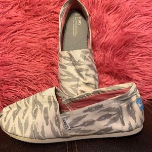 Women’s TOMS Grey and white shoes size 12